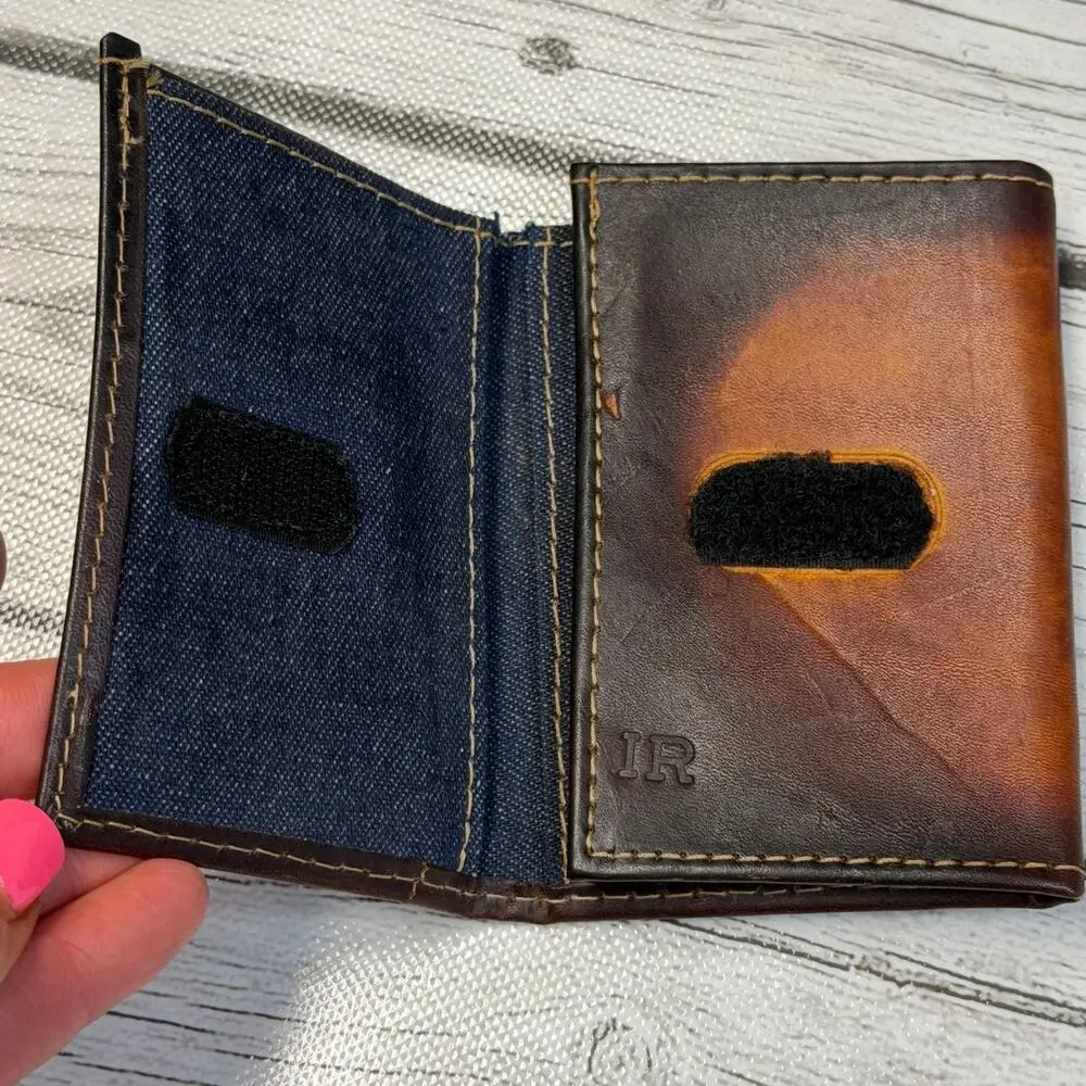 Vintage Levi's Strauss & Co Embossed Brown Leather Trifold Billfold Wallet 70’s
